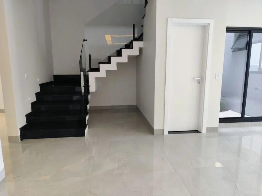 Foto 7 de Sobrado com 3 quartos à venda, 180m2 em Parque Verde, Cascavel - PR