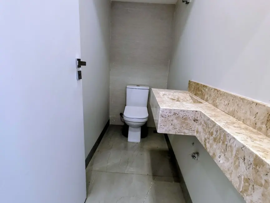 Foto 8 de Sobrado com 3 quartos à venda, 180m2 em Parque Verde, Cascavel - PR