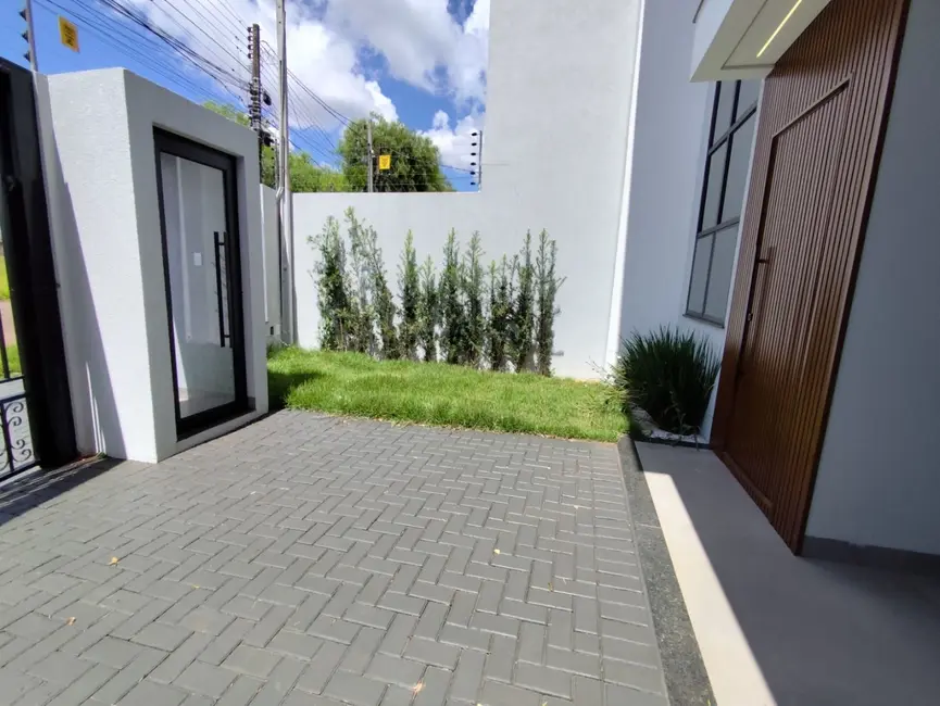 Foto 2 de Sobrado com 3 quartos à venda, 180m2 em Parque Verde, Cascavel - PR