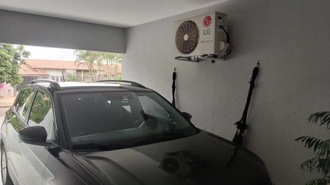 Foto 4 de Sobrado com 4 quartos à venda, 300m2 em Cascavel - PR