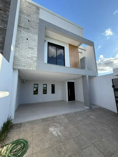 Foto 1 de Sobrado com 3 quartos à venda, 165m2 em Coqueiral, Cascavel - PR