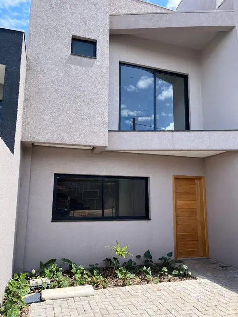 Foto 1 de Sobrado com 2 quartos à venda, 100m2 em Canadá, Cascavel - PR