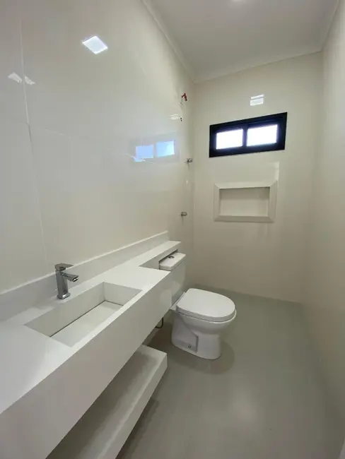 Casa com 2 quartos à venda, 100m2 em Esmeralda, Cascavel - PR - imagem 6 Foto 6 de Casa com 2 quartos à venda, 100m2 em Esmeralda, Cascavel - PR