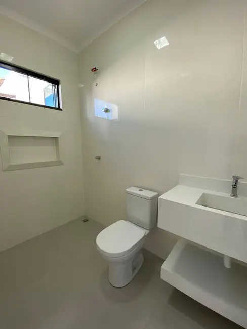 Casa com 2 quartos à venda, 100m2 em Esmeralda, Cascavel - PR - imagem 5 Foto 5 de Casa com 2 quartos à venda, 100m2 em Esmeralda, Cascavel - PR