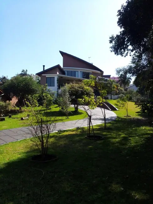 Foto 1 de Sobrado com 6 quartos à venda, 2450m2 em Centro, Cascavel - PR