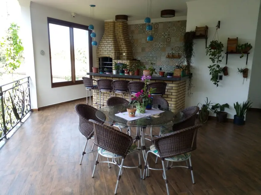 Foto 8 de Sobrado com 6 quartos à venda, 2450m2 em Centro, Cascavel - PR