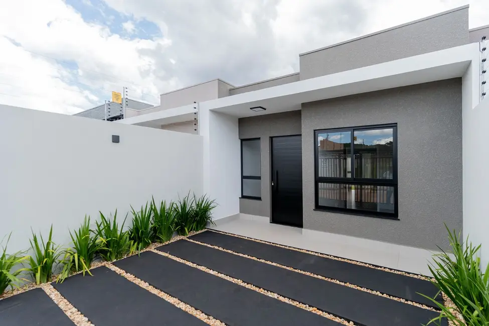 Foto 1 de Casa com 2 quartos à venda, 125m2 em Interlagos, Cascavel - PR