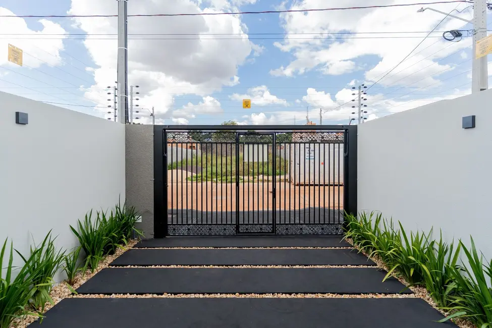 Foto 4 de Casa com 2 quartos à venda, 125m2 em Interlagos, Cascavel - PR