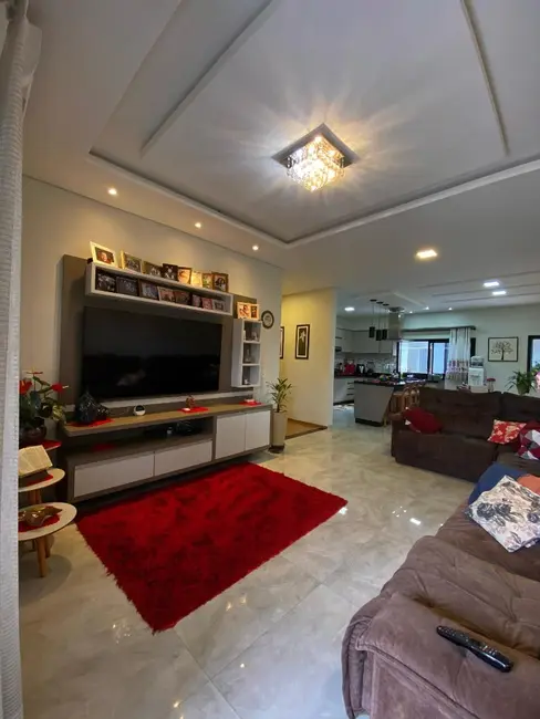 Foto 5 de Casa com 3 quartos à venda, 365m2 em Parque Verde, Cascavel - PR