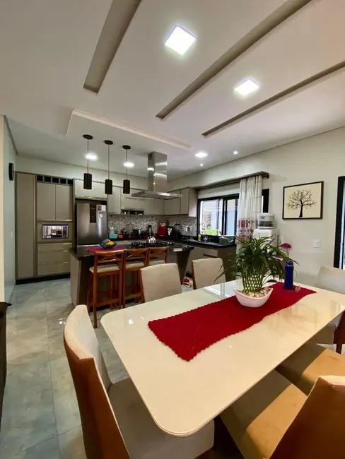 Foto 7 de Casa com 3 quartos à venda, 365m2 em Parque Verde, Cascavel - PR