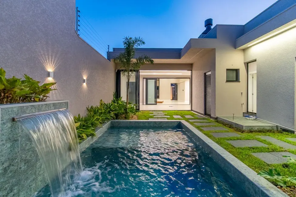 Foto 6 de Casa com 3 quartos à venda, 350m2 em Cancelli, Cascavel - PR