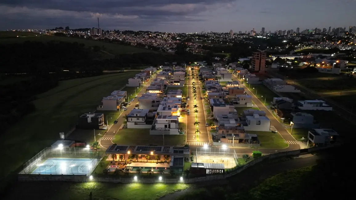 Foto 3 de Terreno / Lote à venda, 214m2 em Cascavel - PR