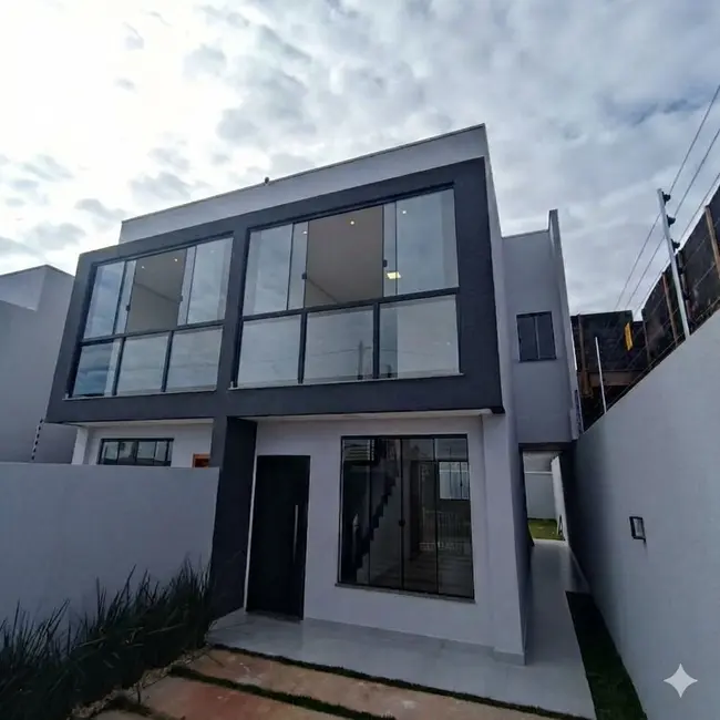 Foto 1 de Sobrado com 3 quartos à venda, 125m2 em Cascavel - PR