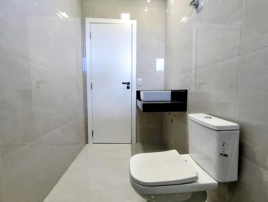 Foto 8 de Sobrado com 3 quartos à venda, 180m2 em Parque Verde, Cascavel - PR