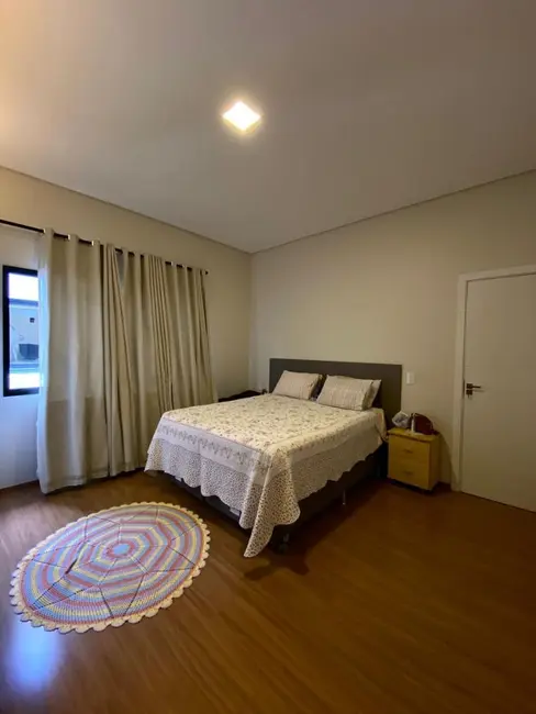 Foto 9 de Casa com 2 quartos à venda, 365m2 em Parque Verde, Cascavel - PR
