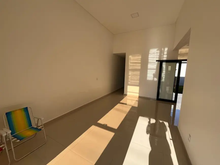 Foto 2 de Casa com 3 quartos à venda, 150m2 em Cascavel - PR