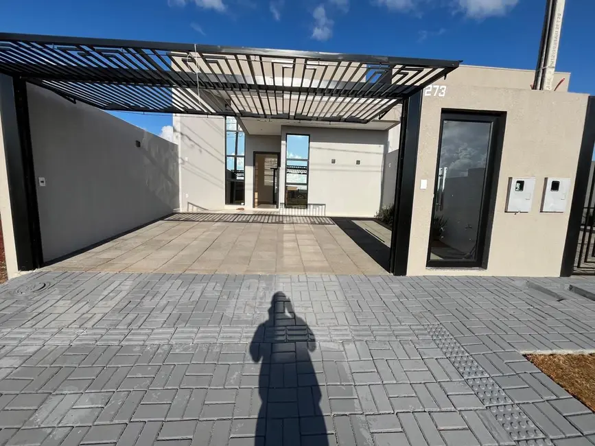 Foto 1 de Casa com 3 quartos à venda, 150m2 em Cascavel - PR