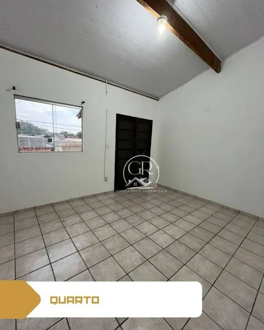 Foto 2 de Casa com 1 quarto à venda, 200m2 em Vila Santa Edwiges, Lorena - SP