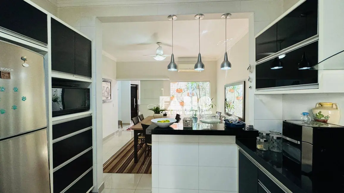 Casa com 3 quartos à venda, 200m2 em Jardim Manoel Del Arco, Sao Jose Do Rio Preto - SP - imagem 1 Foto 1 de Casa com 3 quartos à venda, 200m2 em Jardim Manoel Del Arco, Sao Jose Do Rio Preto - SP