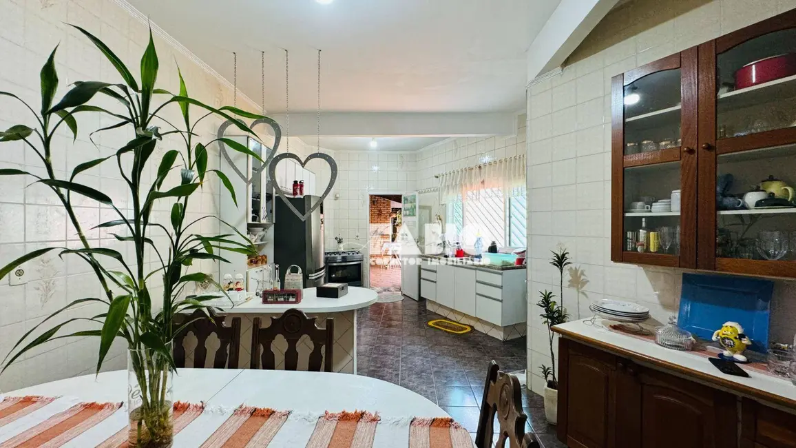 Sobrado com 3 quartos à venda, 238m2 em Eldorado, Sao Jose Do Rio Preto - SP - imagem 9 Foto 9 de Sobrado com 3 quartos à venda, 238m2 em Eldorado, Sao Jose Do Rio Preto - SP