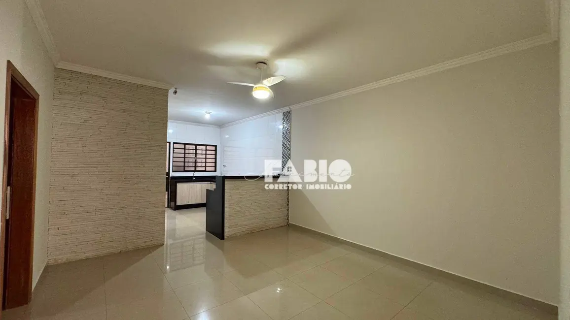 Casa com 3 quartos à venda, 210m2 em Parque Residencial J. Macedo, Sao Jose Do Rio Preto - SP - imagem 6 Foto 6 de Casa com 3 quartos à venda, 210m2 em Parque Residencial J. Macedo, Sao Jose Do Rio Preto - SP