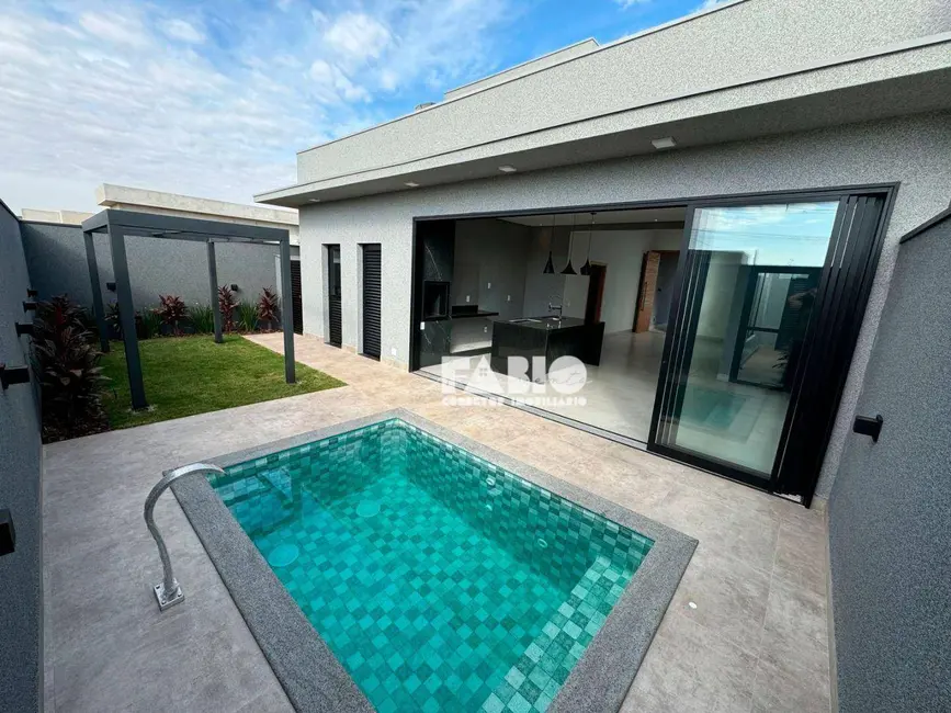 Foto 1 de Casa de Condomínio com 3 quartos à venda, 253m2 em Mirassol - SP