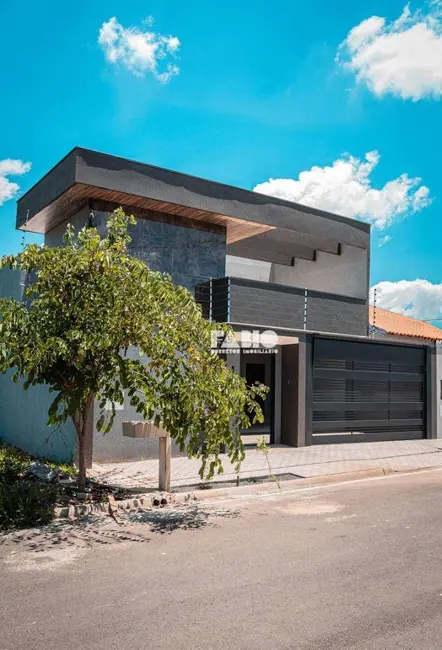 Foto 1 de Casa com 3 quartos à venda, 200m2 em Sao Jose Do Rio Preto - SP