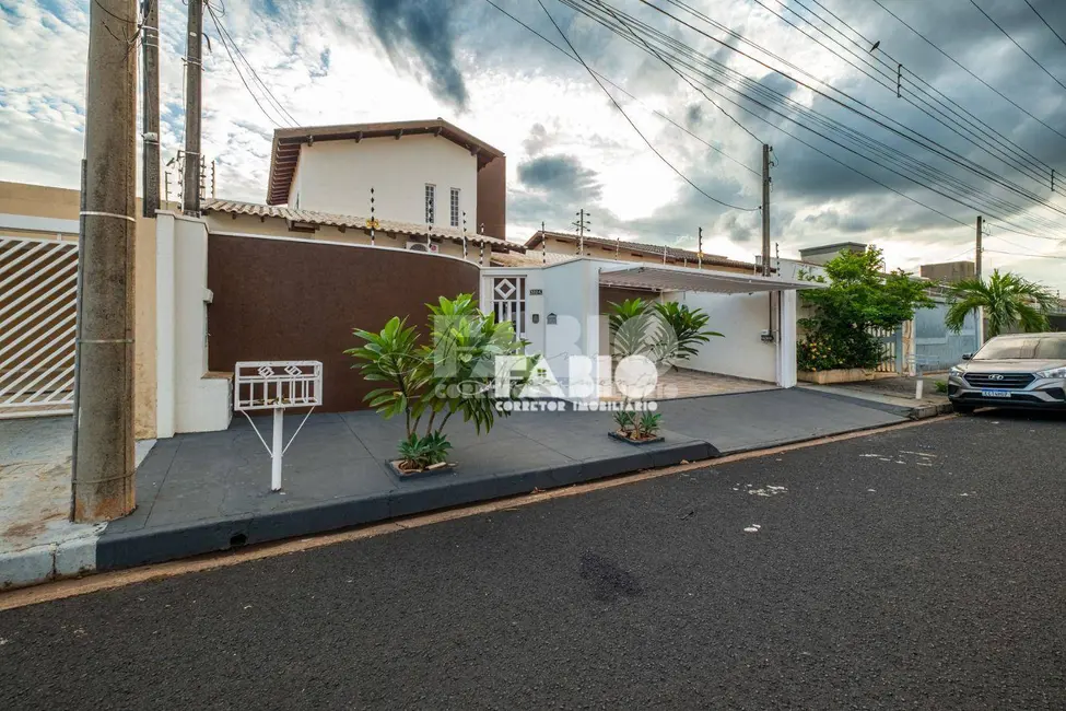 Foto 3 de Casa com 4 quartos à venda, 360m2 em Parque São Miguel, Sao Jose Do Rio Preto - SP