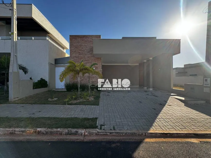 Foto 1 de Casa de Condomínio com 3 quartos à venda, 253m2 em Mirassol - SP