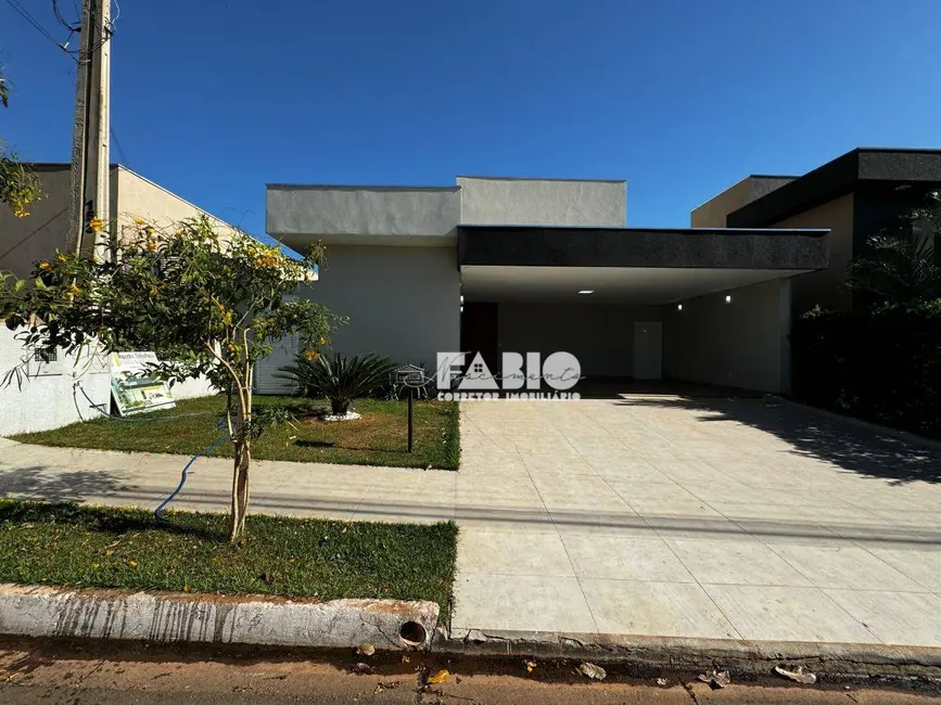 Casa de Condomínio com 4 quartos à venda, 400m2 em Loteamento Recanto do Lago, Sao Jose Do Rio Preto - SP - imagem 2 Foto 2 de Casa de Condomínio com 4 quartos à venda, 400m2 em Loteamento Recanto do Lago, Sao Jose Do Rio Preto - SP