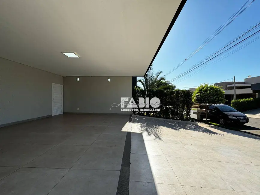 Casa de Condomínio com 4 quartos à venda, 400m2 em Loteamento Recanto do Lago, Sao Jose Do Rio Preto - SP - imagem 7 Foto 7 de Casa de Condomínio com 4 quartos à venda, 400m2 em Loteamento Recanto do Lago, Sao Jose Do Rio Preto - SP