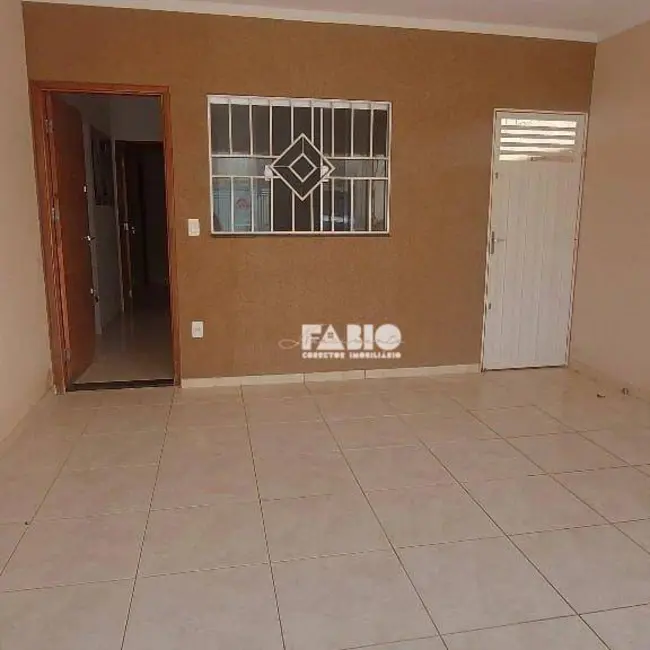 Foto 2 de Casa com 3 quartos à venda, 151m2 em Centro, Bady Bassitt - SP