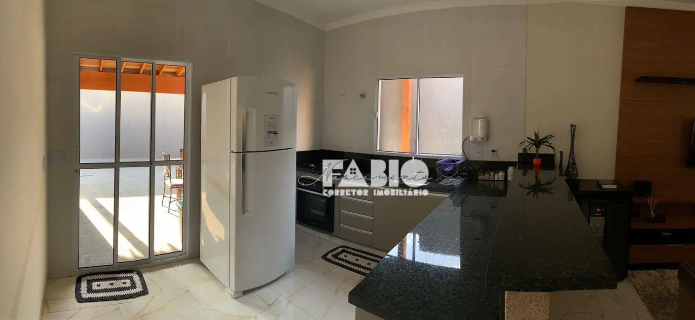 Foto 4 de Casa com 3 quartos à venda, 200m2 em Centro, Bady Bassitt - SP