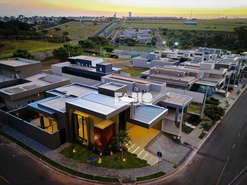 Casa de Condomínio com 3 quartos à venda, 290m2 em Residencial Maria Júlia, Sao Jose Do Rio Preto - SP - imagem 5 Foto 5 de Casa de Condomínio com 3 quartos à venda, 290m2 em Residencial Maria Júlia, Sao Jose Do Rio Preto - SP