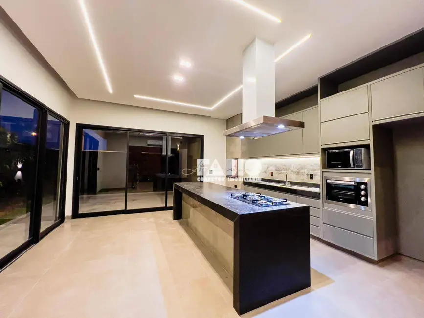 Casa de Condomínio com 3 quartos à venda, 290m2 em Residencial Maria Júlia, Sao Jose Do Rio Preto - SP - imagem 8 Foto 8 de Casa de Condomínio com 3 quartos à venda, 290m2 em Residencial Maria Júlia, Sao Jose Do Rio Preto - SP