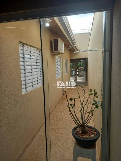 Foto 2 de Casa com 2 quartos à venda, 150m2 em Centro, Bady Bassitt - SP