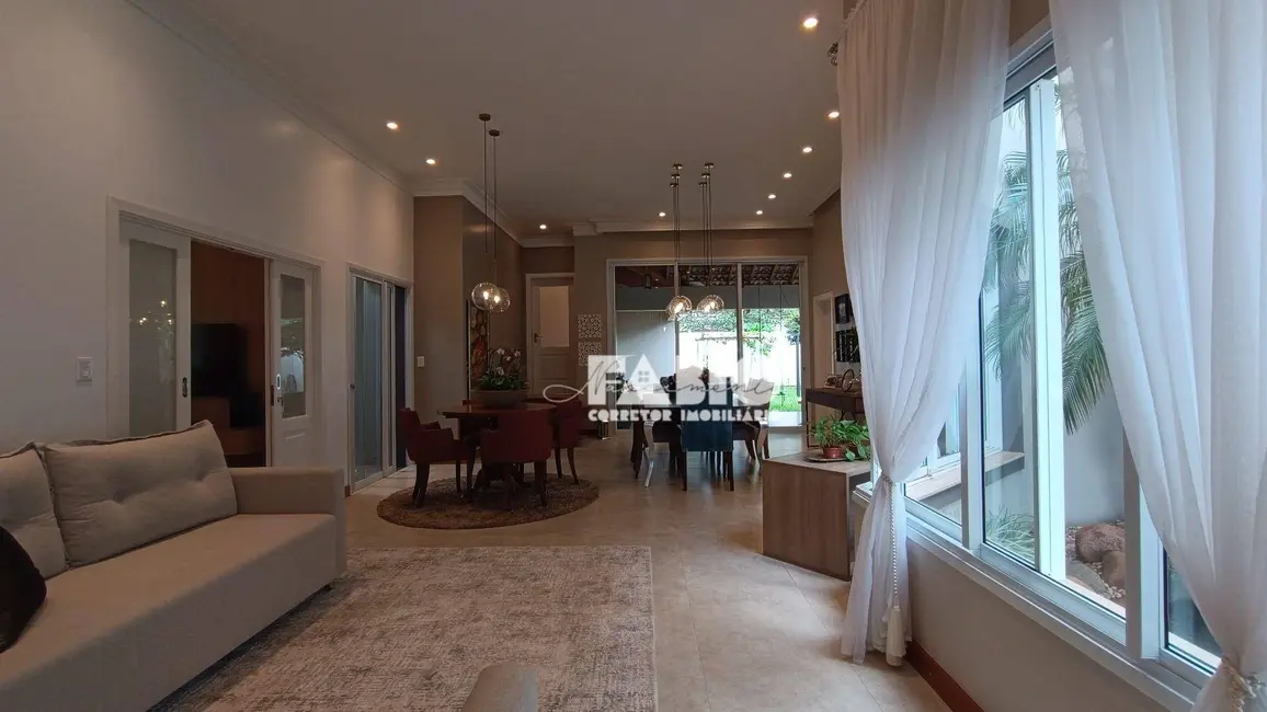 Foto 9 de Casa de Condomínio com 3 quartos à venda, 682m2 em Portal das Araucárias, Araraquara - SP