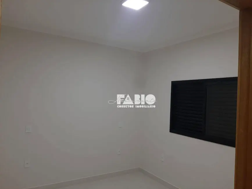 Casa com 2 quartos à venda, 200m2 em Vila São Jorge, Sao Jose Do Rio Preto - SP - imagem 3 Foto 3 de Casa com 2 quartos à venda, 200m2 em Vila São Jorge, Sao Jose Do Rio Preto - SP