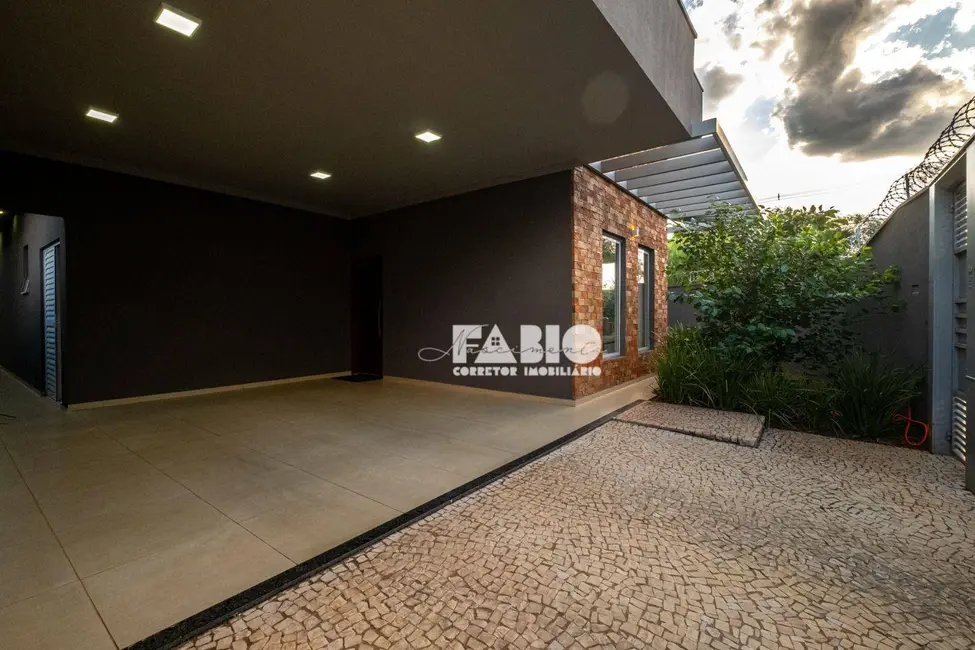 Casa com 3 quartos à venda, 248m2 em Parque das Amoras II, Sao Jose Do Rio Preto - SP - imagem 8 Foto 8 de Casa com 3 quartos à venda, 248m2 em Parque das Amoras II, Sao Jose Do Rio Preto - SP