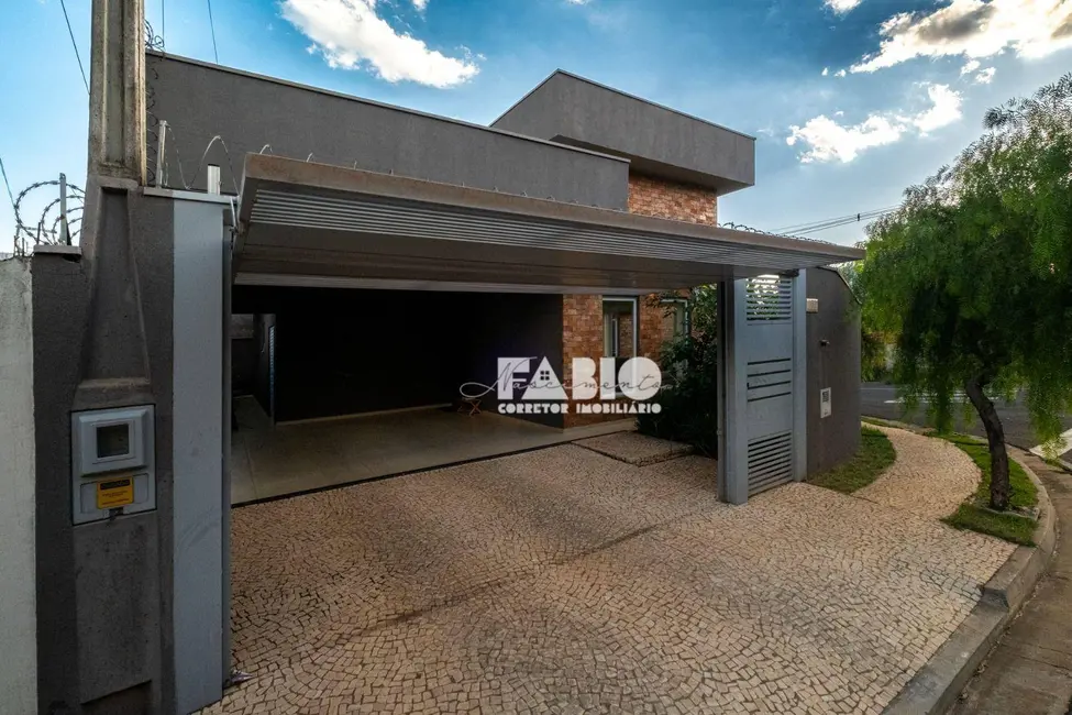 Casa com 3 quartos à venda, 248m2 em Parque das Amoras II, Sao Jose Do Rio Preto - SP - imagem 5 Foto 5 de Casa com 3 quartos à venda, 248m2 em Parque das Amoras II, Sao Jose Do Rio Preto - SP