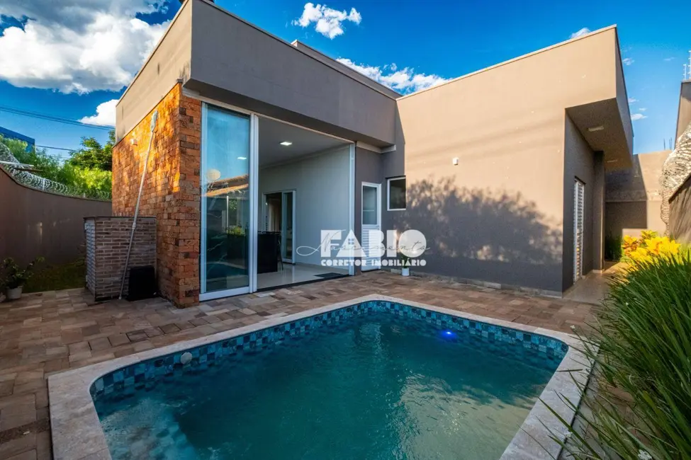 Casa com 3 quartos à venda, 248m2 em Parque das Amoras II, Sao Jose Do Rio Preto - SP - imagem 1 Foto 1 de Casa com 3 quartos à venda, 248m2 em Parque das Amoras II, Sao Jose Do Rio Preto - SP