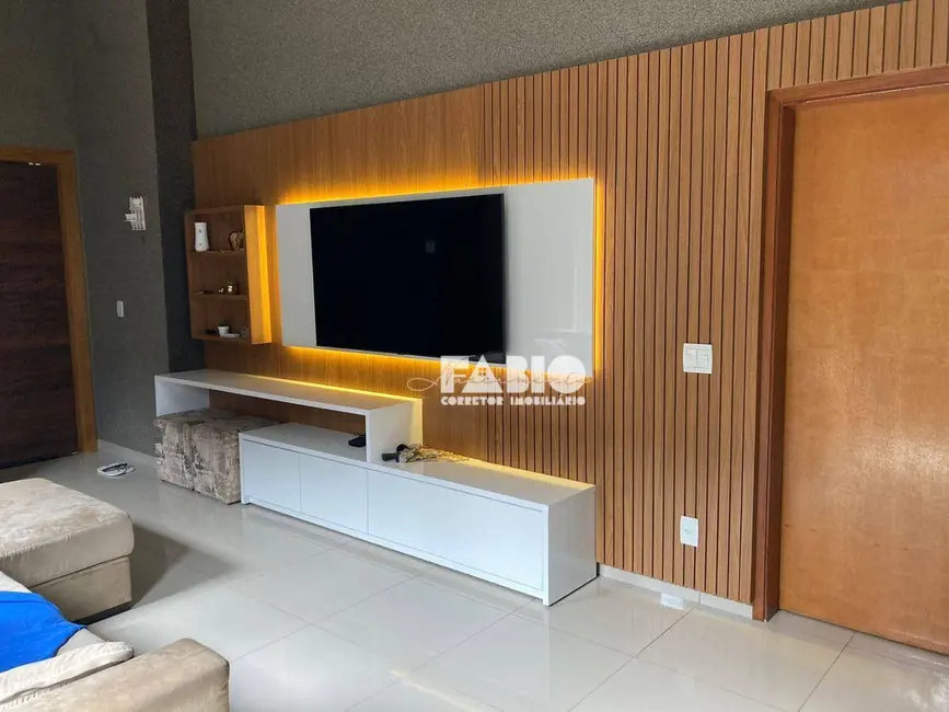 Foto 4 de Casa com 3 quartos à venda, 200m2 em Sao Jose Do Rio Preto - SP