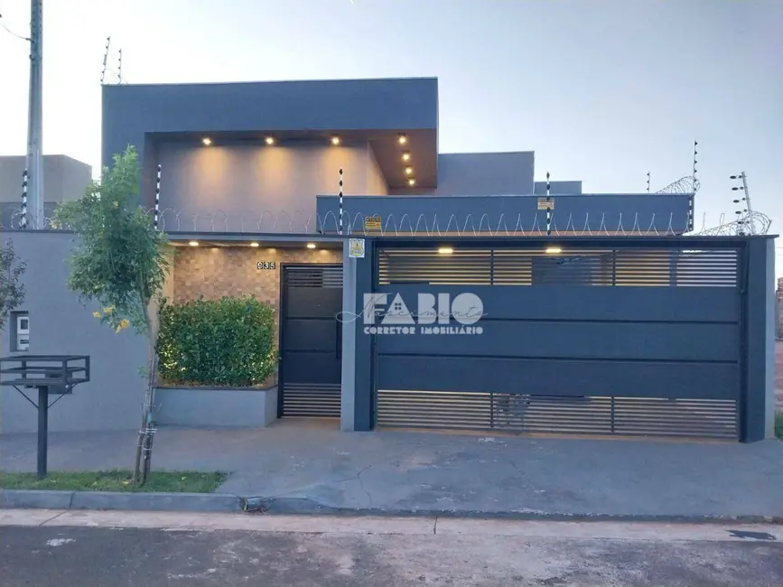 Foto 1 de Casa com 3 quartos à venda, 200m2 em Sao Jose Do Rio Preto - SP