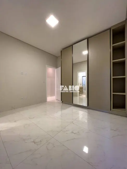 Casa de Condomínio com 3 quartos à venda, 432m2 em Condomínio Vilage La Montagne, Sao Jose Do Rio Preto - SP - imagem 4 Foto 4 de Casa de Condomínio com 3 quartos à venda, 432m2 em Condomínio Vilage La Montagne, Sao Jose Do Rio Preto - SP