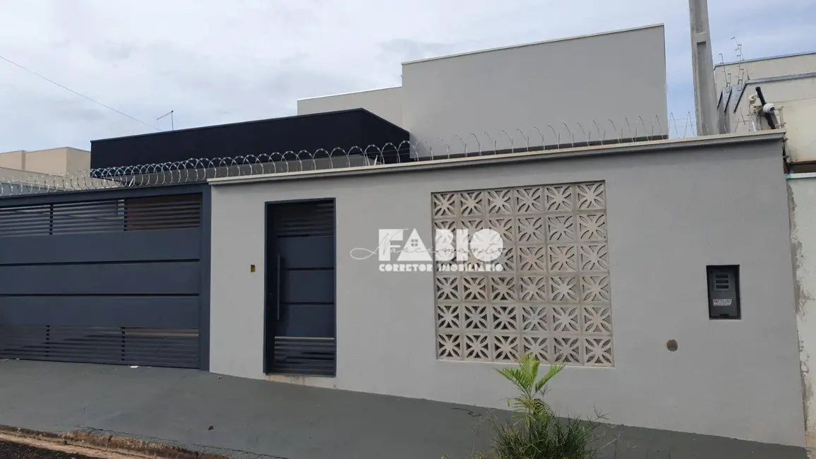 Casa com 2 quartos à venda, 220m2 em Centro, Bady Bassitt - SP - imagem 2 Foto 2 de Casa com 2 quartos à venda, 220m2 em Centro, Bady Bassitt - SP