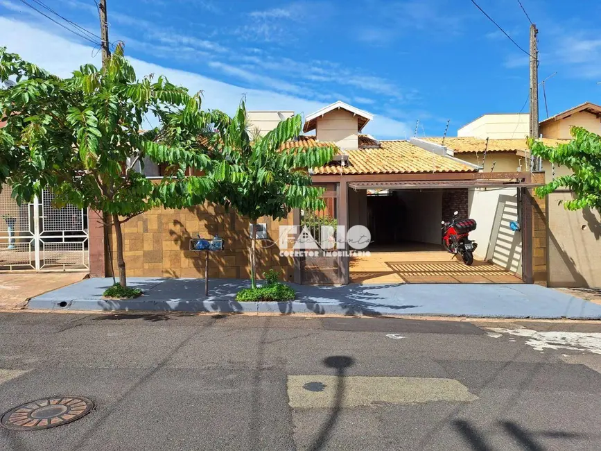 Foto 1 de Casa com 3 quartos à venda, 200m2 em Residencial Califórnia, Sao Jose Do Rio Preto - SP