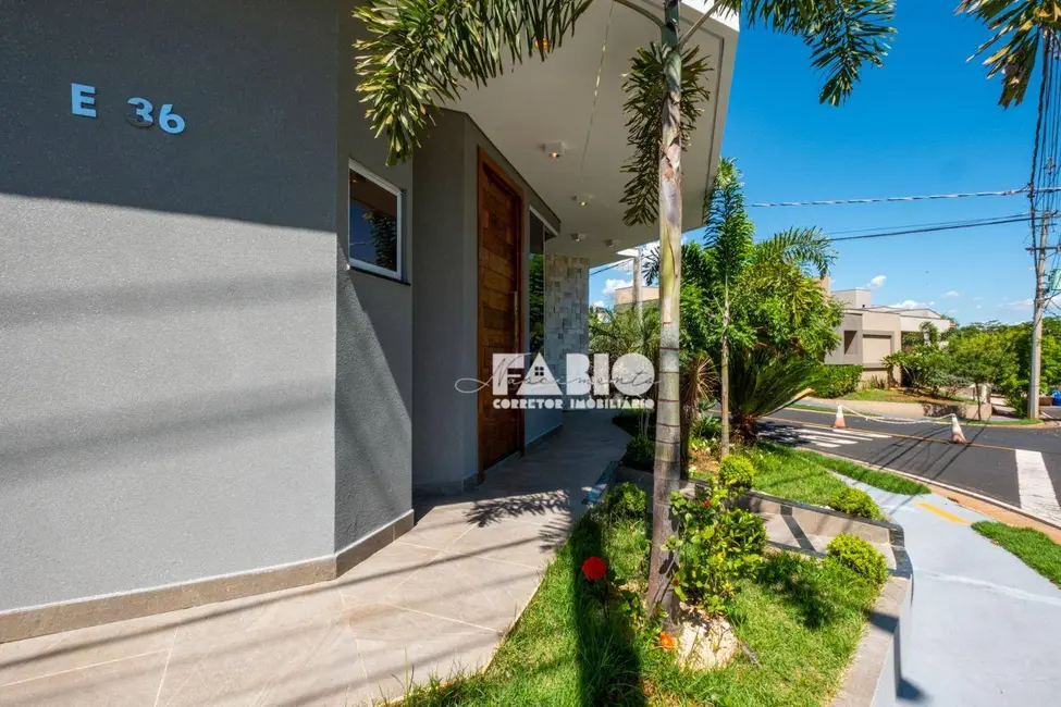 Casa de Condomínio com 3 quartos à venda, 275m2 em Village Damha Rio Preto III, Sao Jose Do Rio Preto - SP - imagem 2 Foto 2 de Casa de Condomínio com 3 quartos à venda, 275m2 em Village Damha Rio Preto III, Sao Jose Do Rio Preto - SP