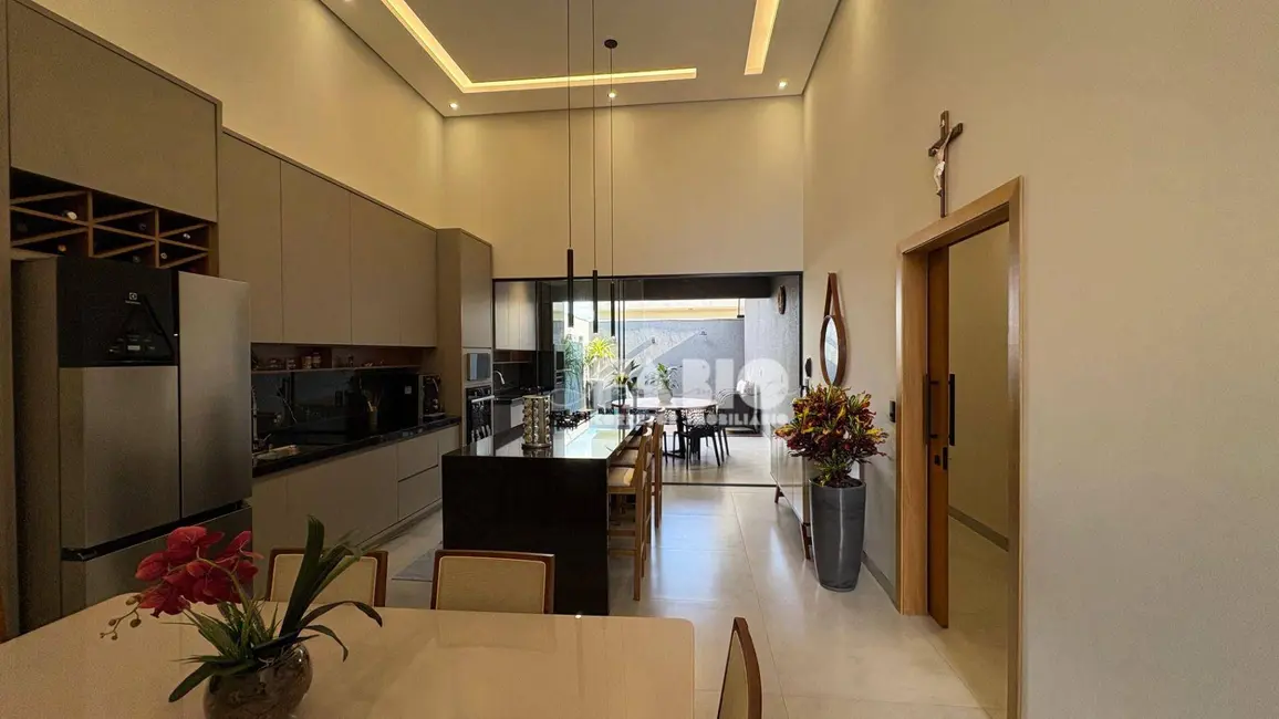 Foto 5 de Casa de Condomínio com 3 quartos à venda, 225m2 em Ipigua - SP