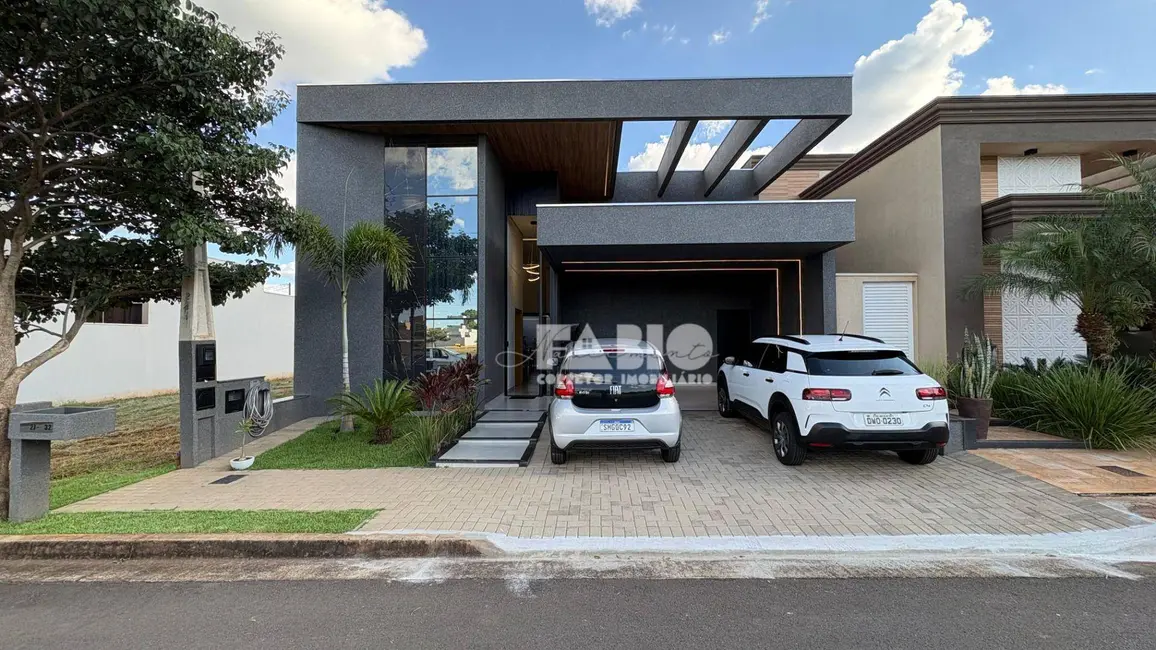 Foto 1 de Casa de Condomínio com 3 quartos à venda, 225m2 em Ipigua - SP