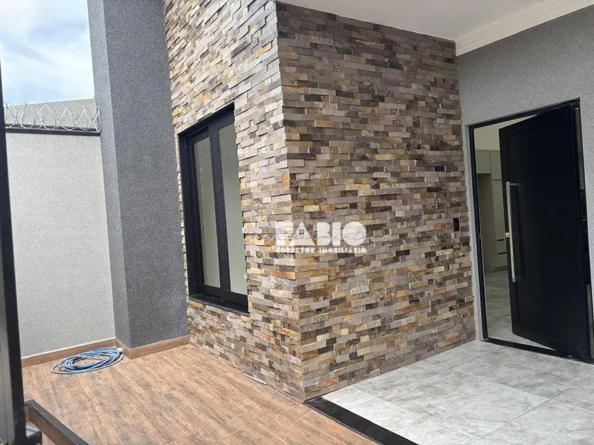 Foto 2 de Casa com 3 quartos à venda, 208m2 em Mirassol - SP
